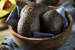 Votre avocat est encore trop dur ? La méthode du four qui marche en 10 minutes